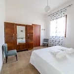 Casa Surachi E Mesu *