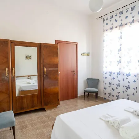 Casa Surachi E Mesu Apartment Sa Rocca Tunda