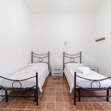 Casa Surachi E Mesu דירה *