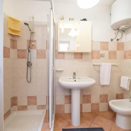 Casa Surachi E Mesu * Sa Rocca Tunda