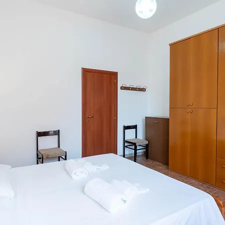 Casa Surachi E Mesu Apartment