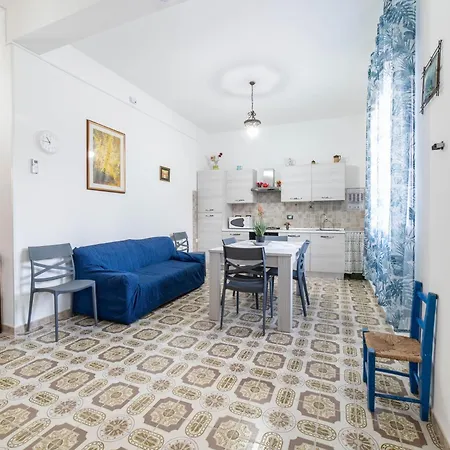 Casa Surachi E Mesu Sa Rocca Tunda