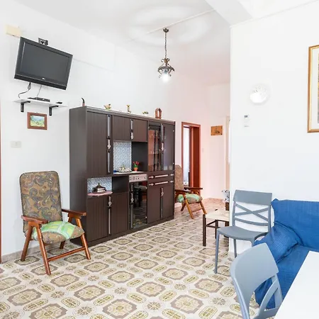 Casa Surachi E Mesu Apartment